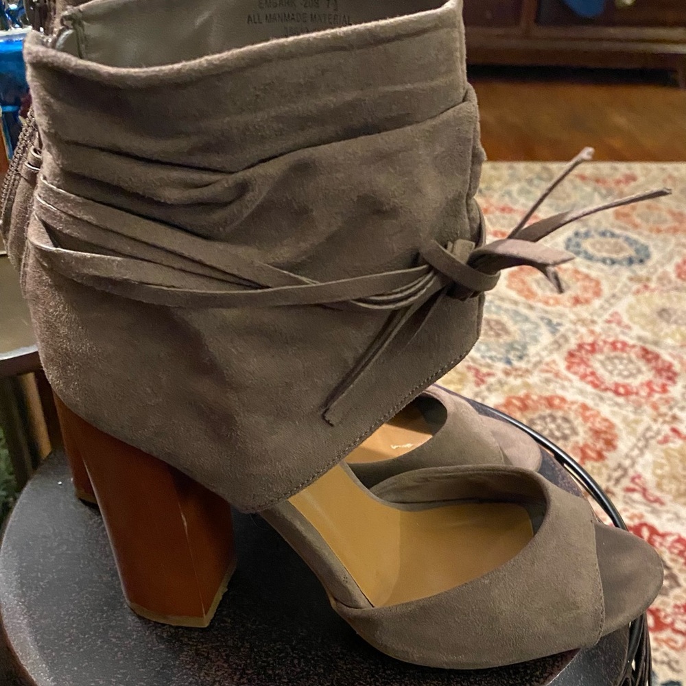 Taupe Heels - Picture 4 of 4